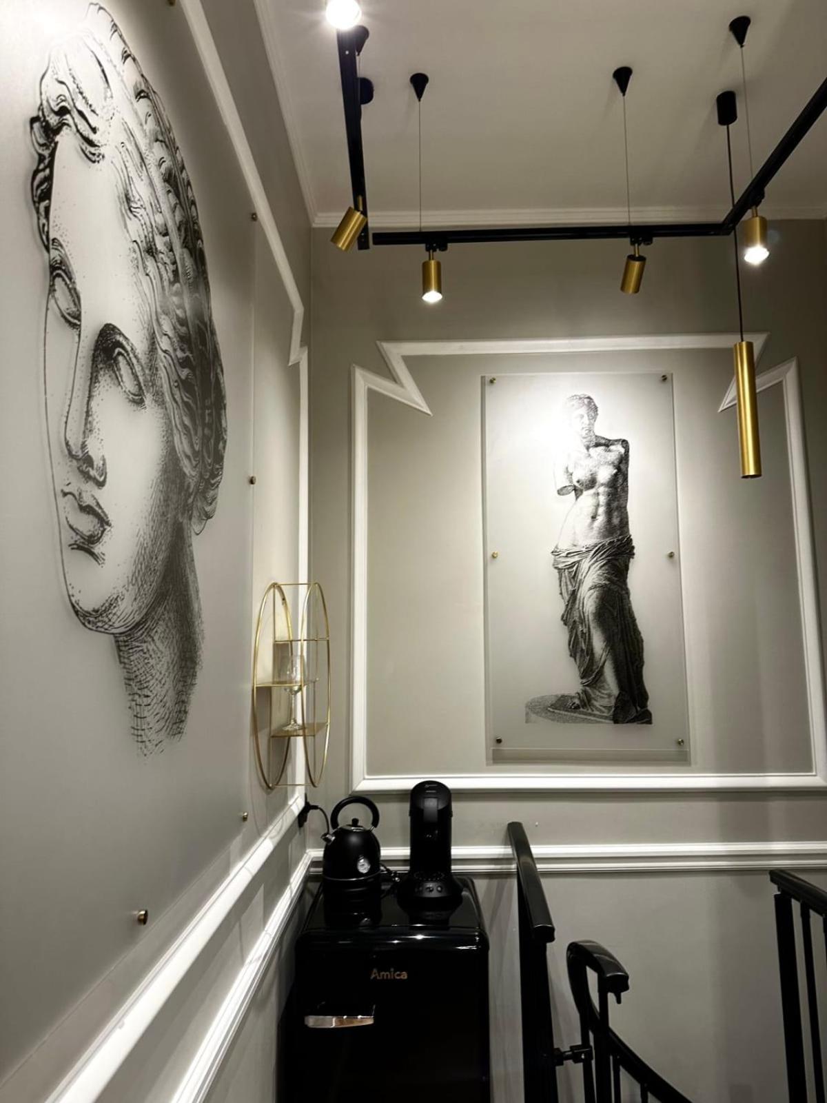 Cocon Parisien - Face A Louboutin - Chez Nicolas Exterior photo